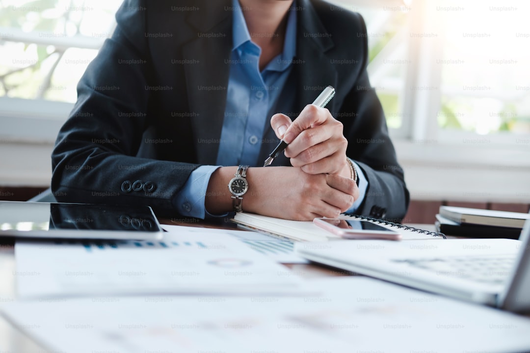 Navigating Market Volatility with Robust Risk Mitigation Techniques